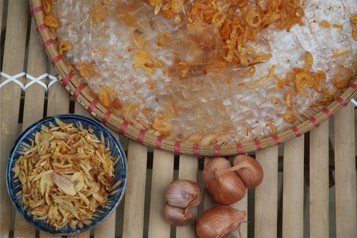 Tại Sao Bánh Tráng Trộn Chú Hải Vị Hành Phi Lại Được Yêu Thích ?