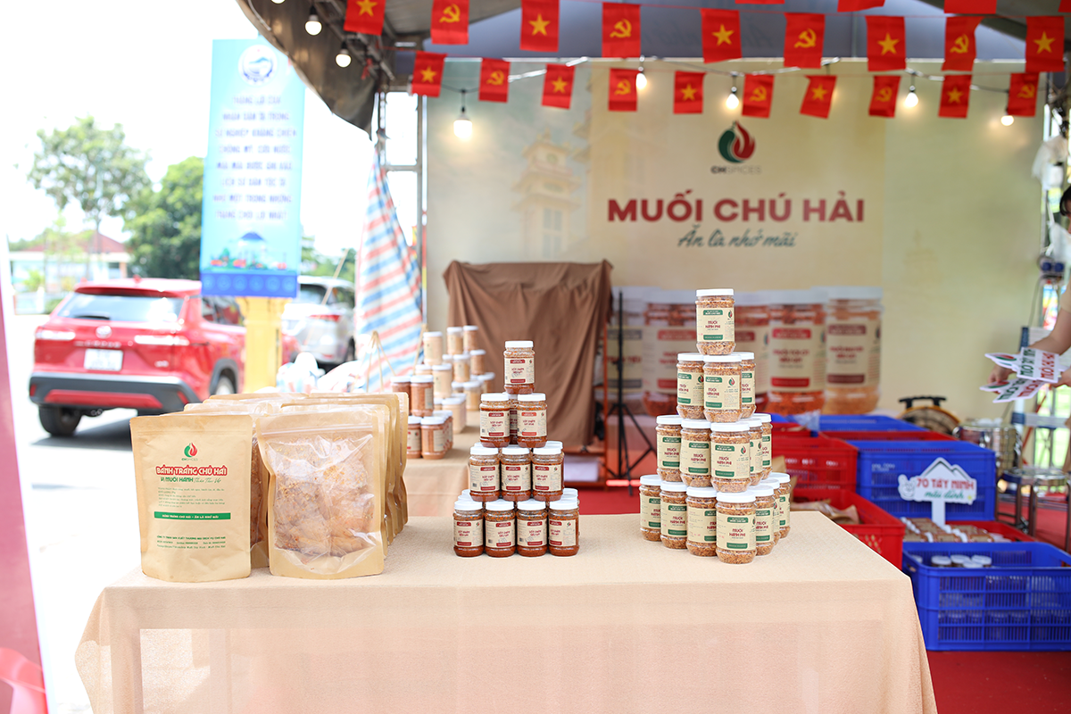 cac-san-pham-cua-muoi-chu-hai-khi-tham-gia-hoi-cho-ocop-tay-ninh